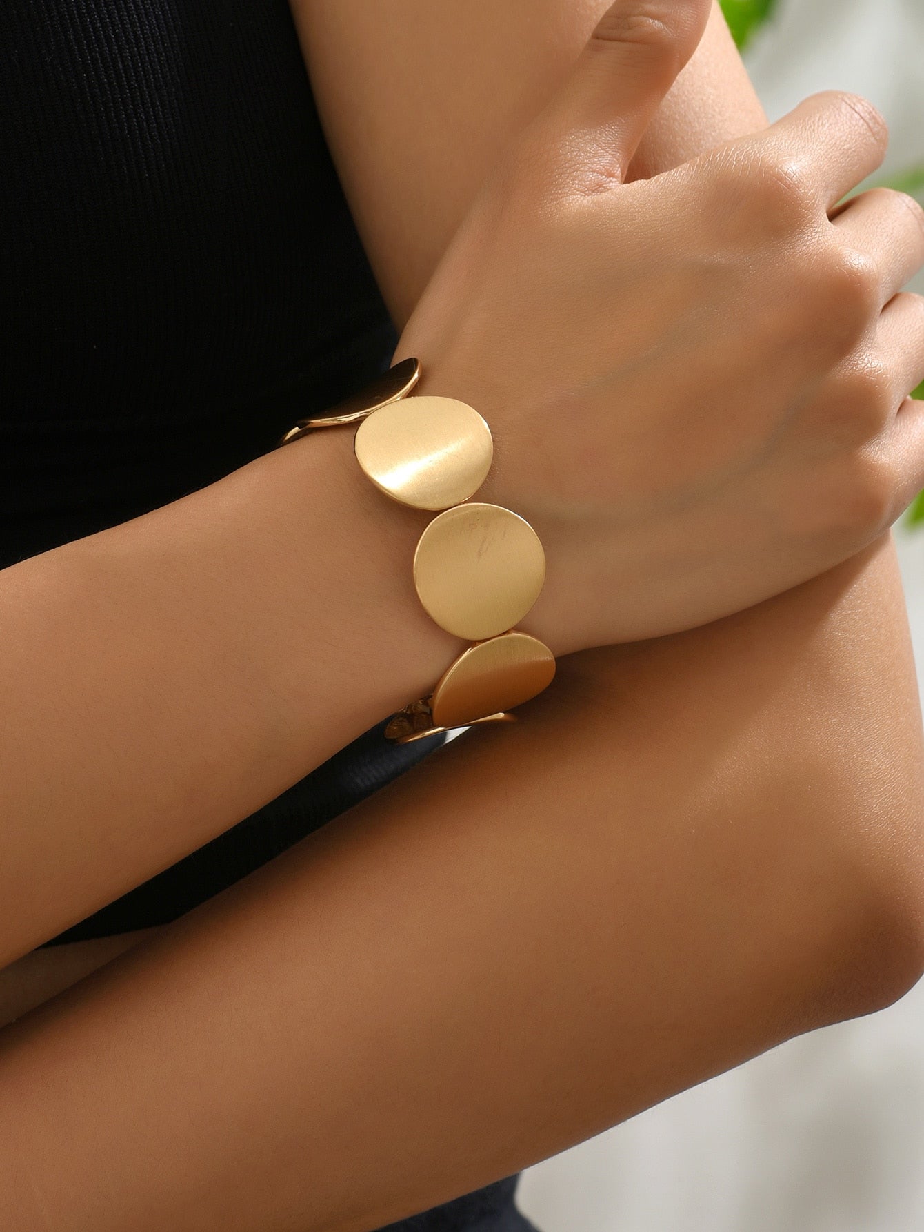 Shein - 1pc Fashionable Gold-Toned Elastic Bracelet