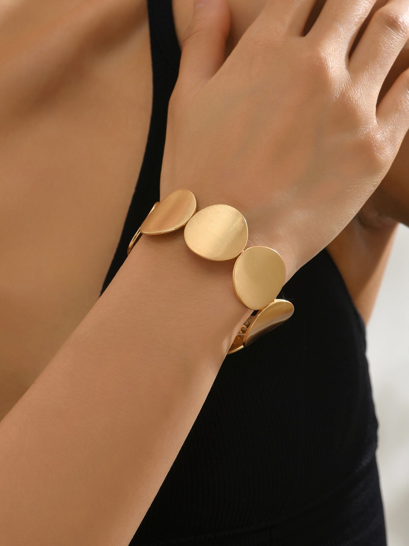 Shein - 1pc Fashionable Gold-Toned Elastic Bracelet