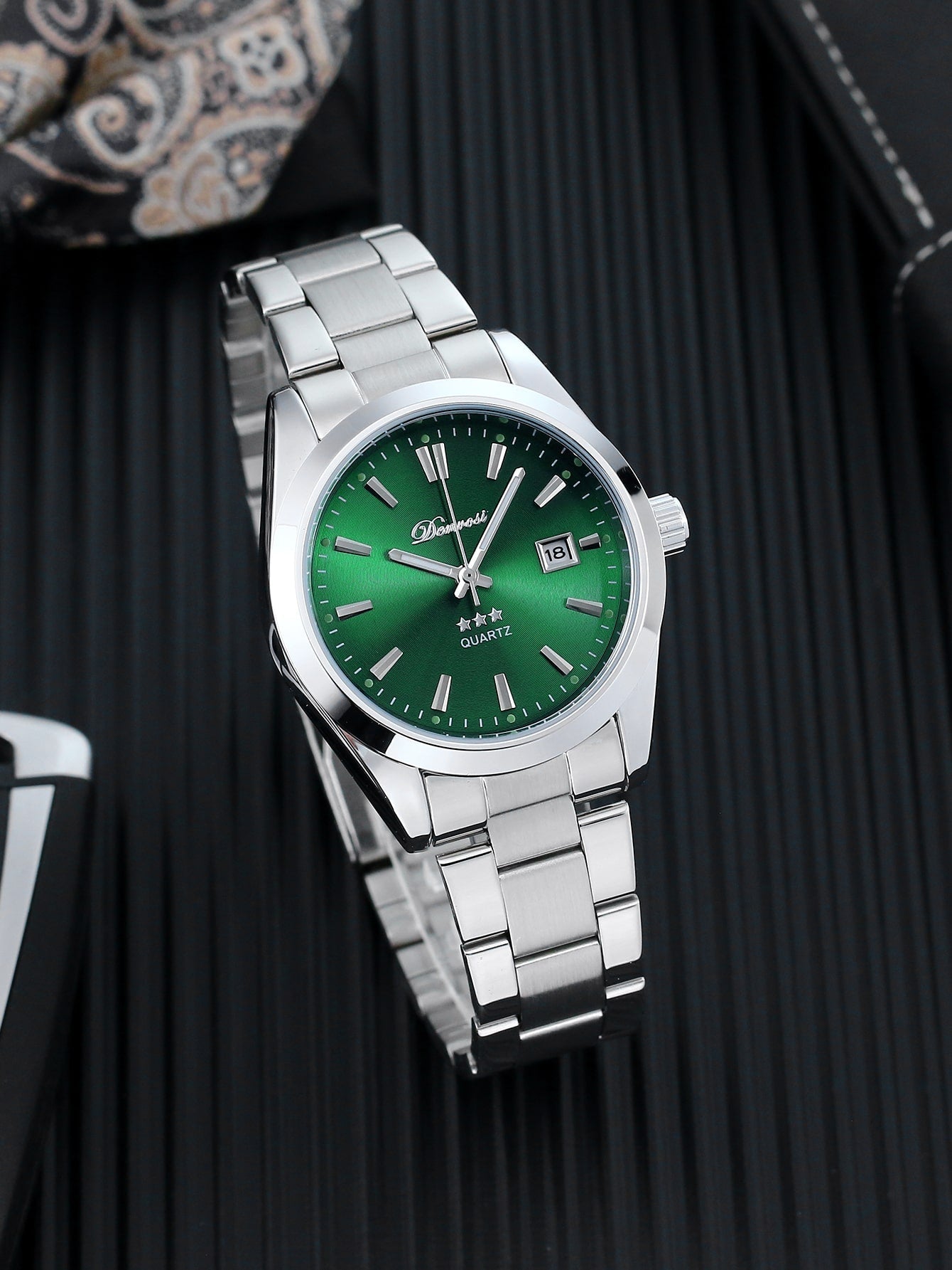 Shein - 1pc Men Water Resistant Quartz Watch