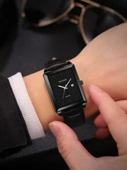 Shein - Men Square Pointer Quartz Watch