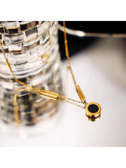 Shein - 1pc Fashionable Stainless Steel Roman Numerals Detail Round Charm Necklace For Women For Daily Decoration
