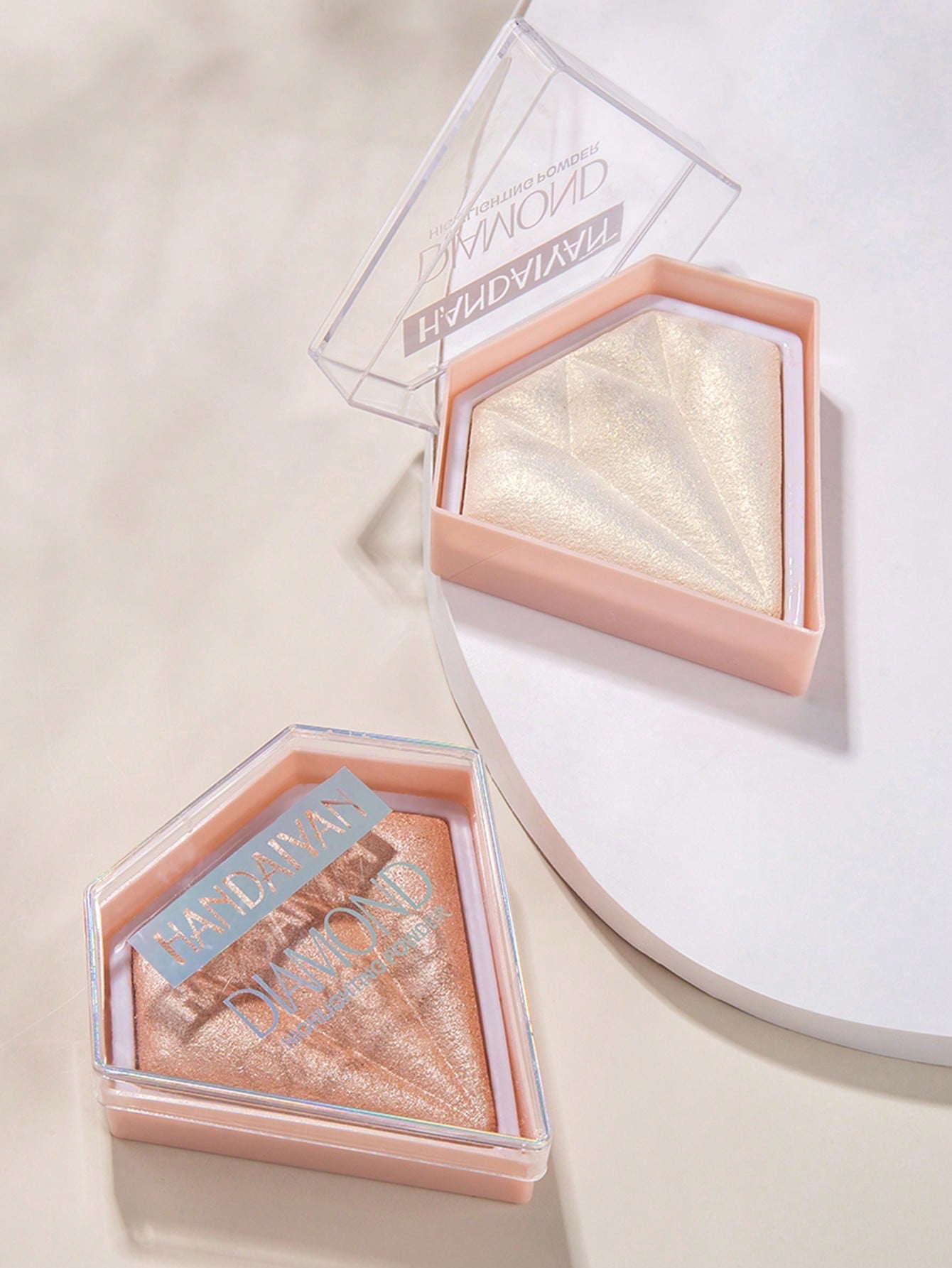Shein - Diamond Shaped Powder Highlighter, 1Pc Long-Wearing Brightening Highlighter Contour Makeup Palette Brighten Natural Contouring - Champagne
