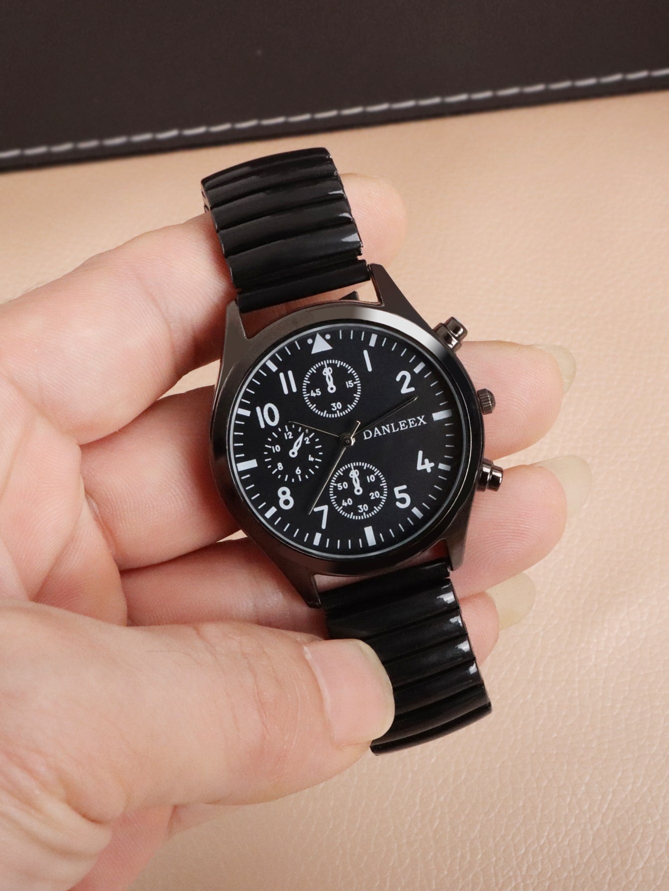 Shein - 2pcs Stylish Classic Round Couple's Quartz Wristwatch With Black Elastic Band