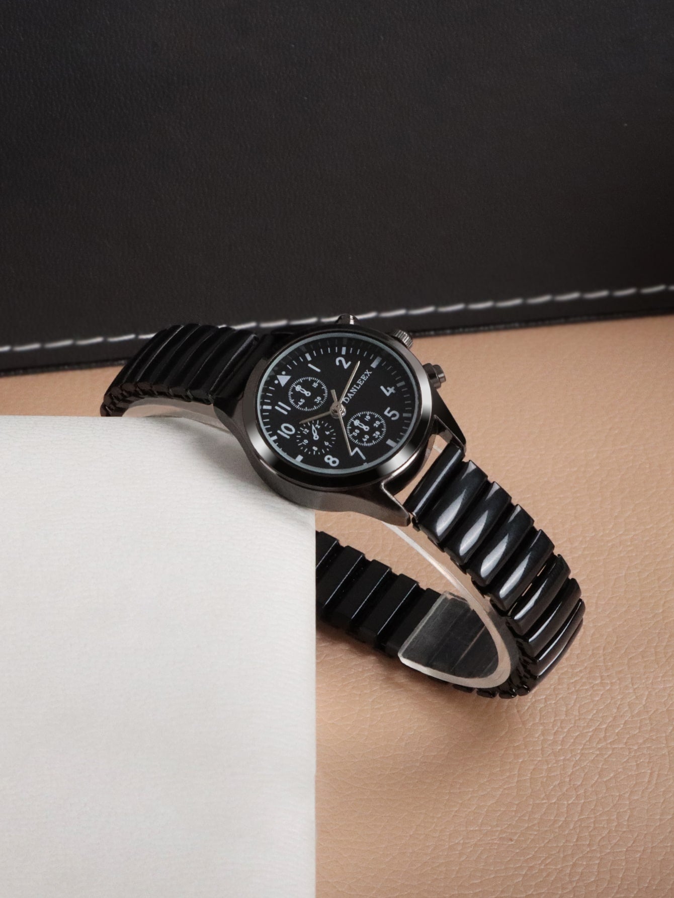 Shein - 2pcs Stylish Classic Round Couple's Quartz Wristwatch With Black Elastic Band