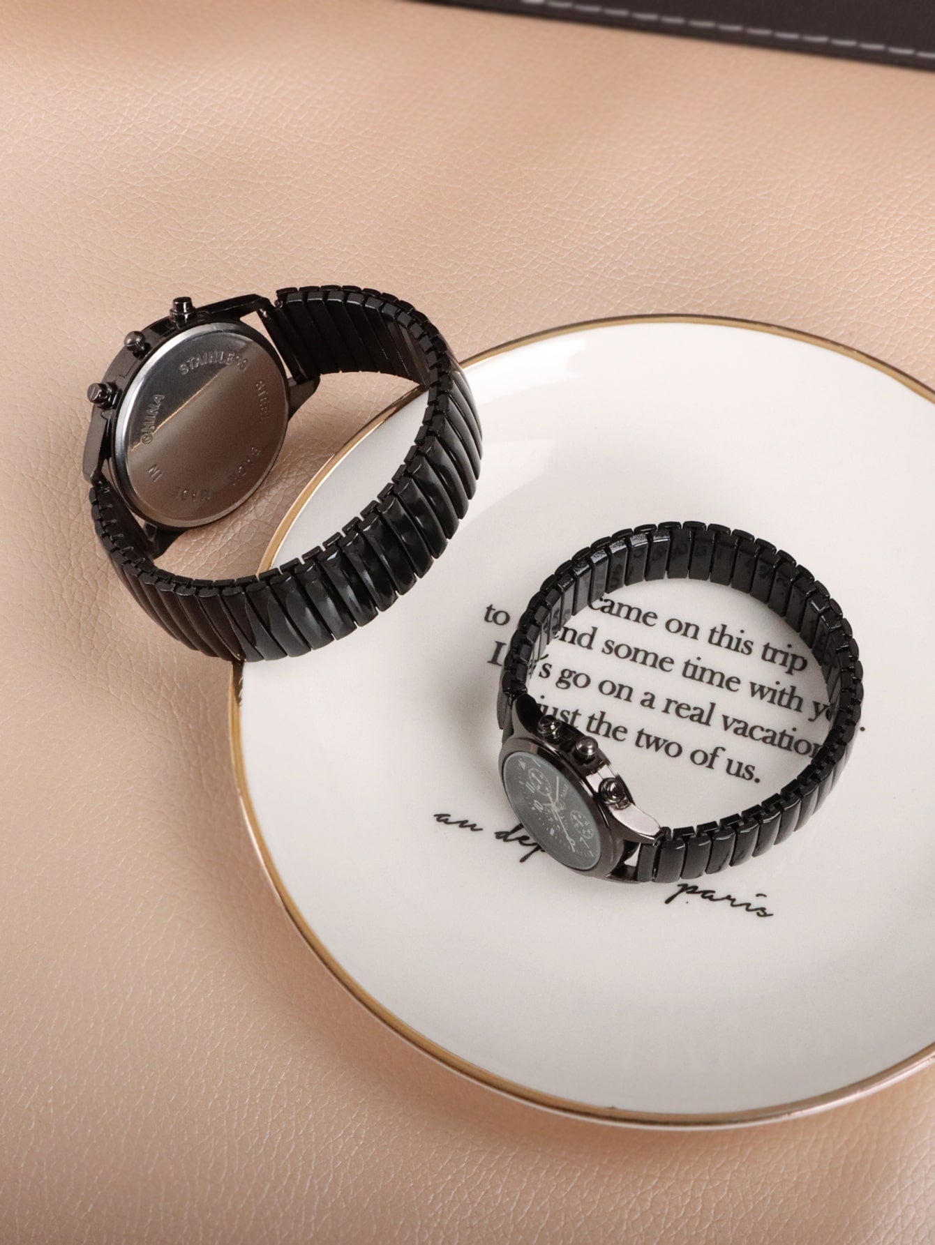 Shein - 2pcs Stylish Classic Round Couple's Quartz Wristwatch With Black Elastic Band