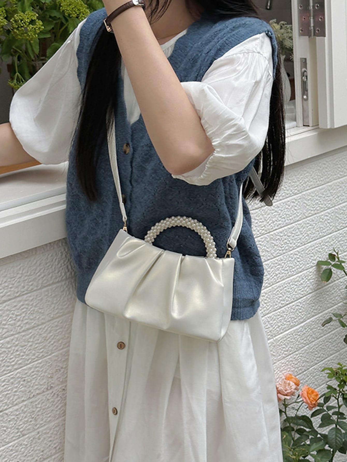 Shein - Argyle Princess Faux Pearl & Rhinestone Pearl Chain & Decor Faux Pearl Handle Cloud-Shaped Shoulder Bag