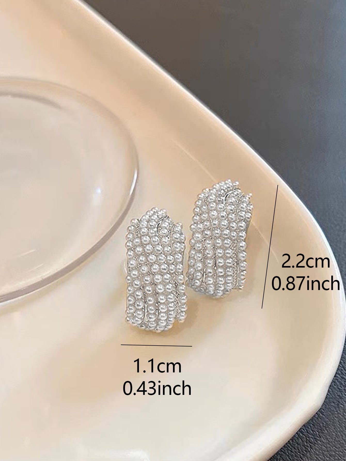 Shein - 1pair Elegant Faux Pearl Stud Earrings