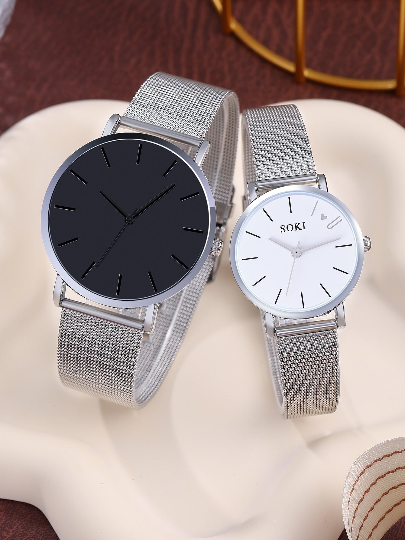 Shein - 2pcs Couple Fashionable Quartz Watches And 2pcs Magnetic Couple Heart Shaped Necklaces
