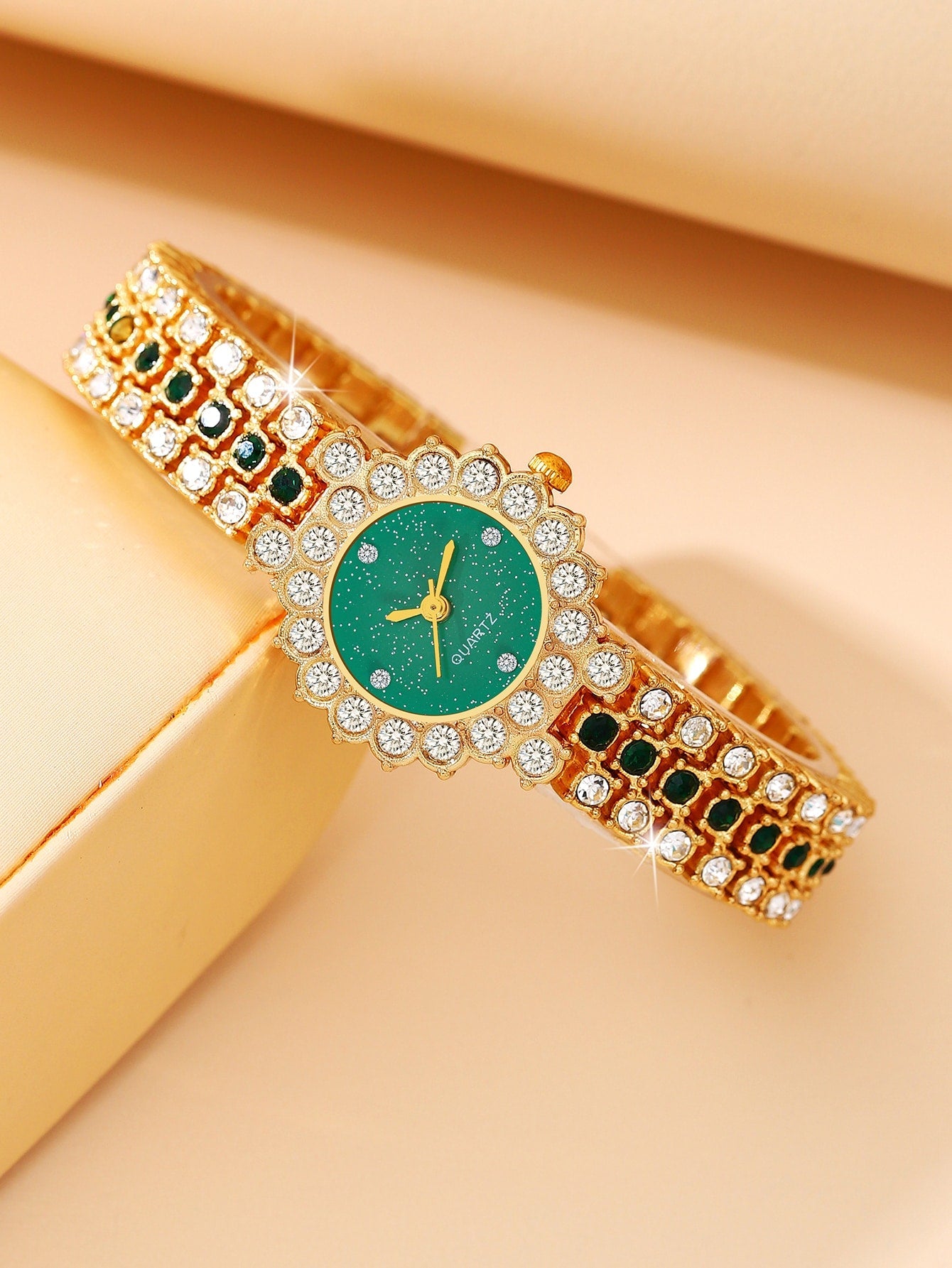 Shein - 1pc Women's Green Dial & Full Rhinestone Decor Stainless Steel Strap Quartz Watch, And 5pcs Green Square Gemstone & Full Rhinestone Decor Jewelry Set