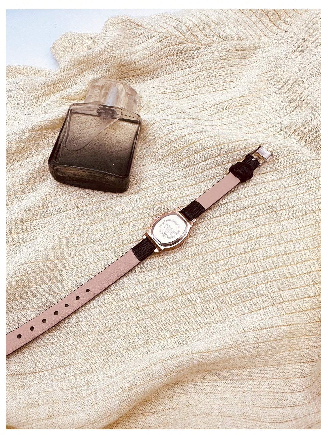 Shein - Fashionable & Personalized Brown Mirror Dial Student Wristwatch, Ladies' Round Small Dial Pu Leather Strap Watch