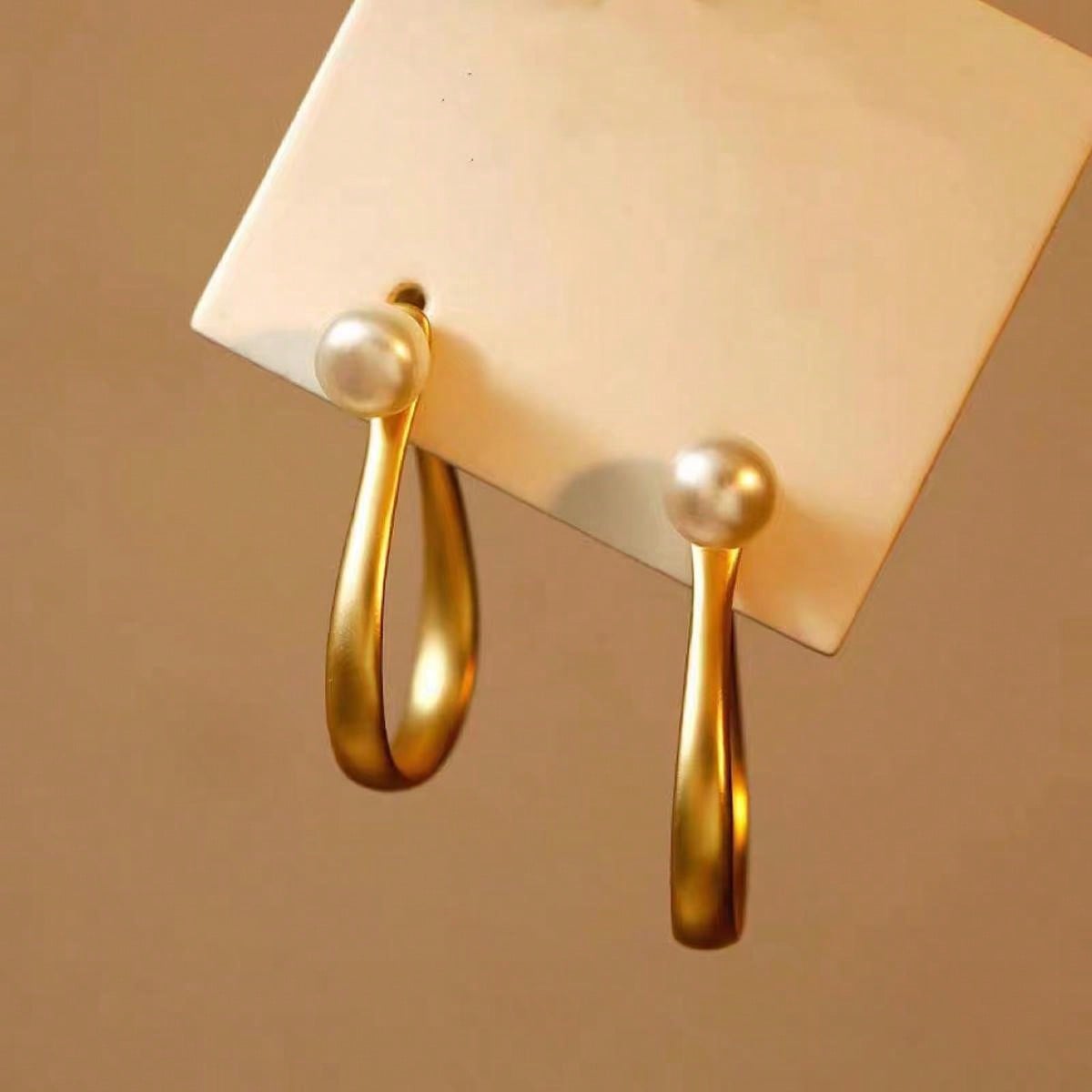 Shein - 1pair European And American Style Matte Gold-plated Metallic Earrings For Women's Daily Wear