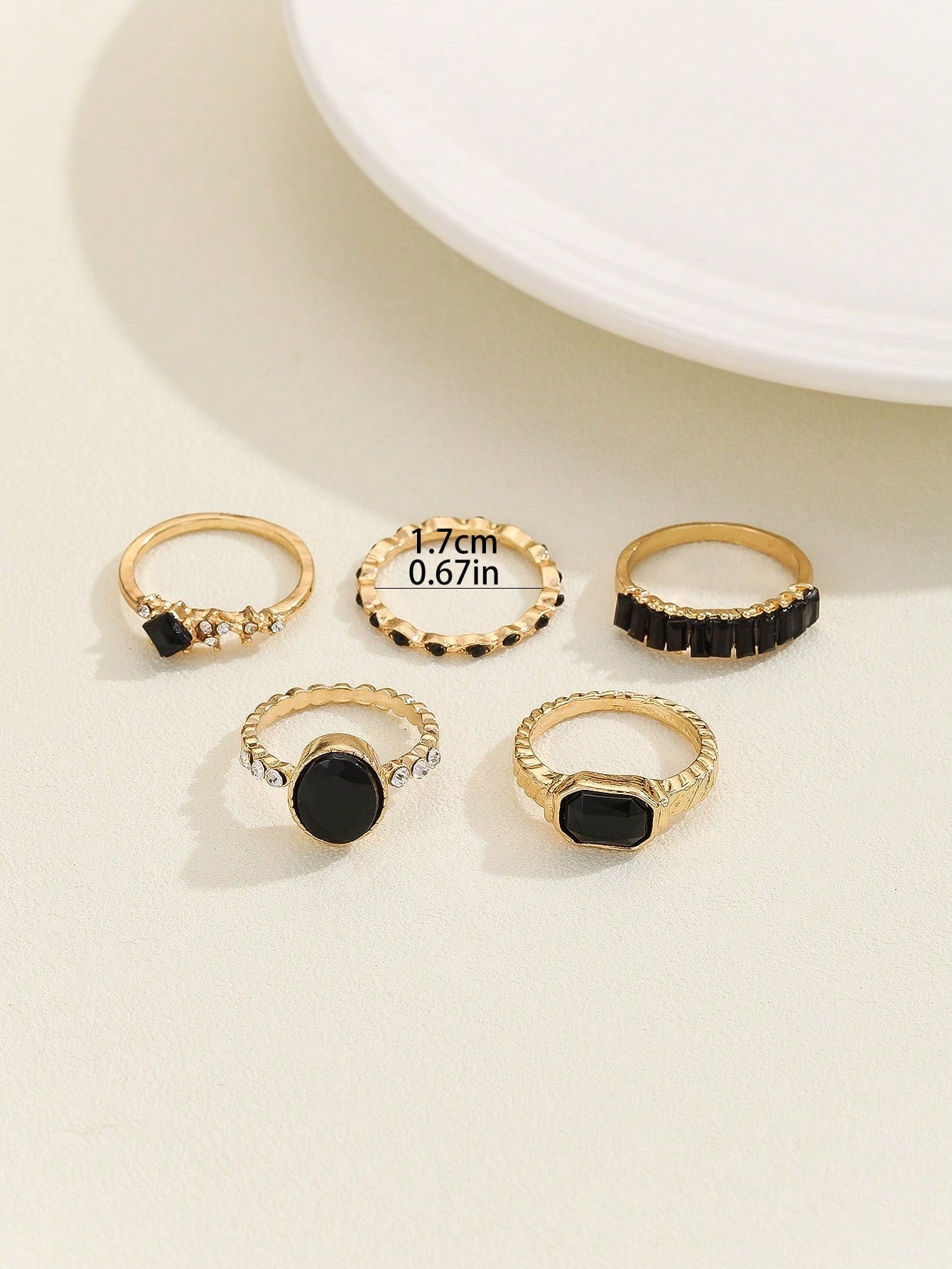 Shein - 5pcs/set Simple Design Black Stone Inlaid Ring Set, Suitable For Women's Daily Wear