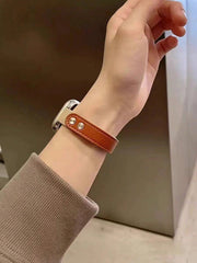 Shein - 1Pc Brown & Apricot Splice Watch Band Compatible With Apple Watch 9/8/7/6/5/4/3/2/1Se Ultra, Double Press Stud Design, Narrow Style, For Women, Soft & Lightweight, Fits Size 38Mm, 40Mm, 41Mm, 42Mm, 44Mm, 45Mm