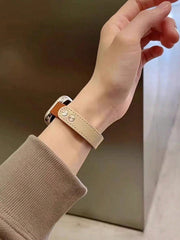 Shein - 1Pc Brown & Apricot Splice Watch Band Compatible With Apple Watch 9/8/7/6/5/4/3/2/1Se Ultra, Double Press Stud Design, Narrow Style, For Women, Soft & Lightweight, Fits Size 38Mm, 40Mm, 41Mm, 42Mm, 44Mm, 45Mm