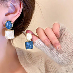 Shein Distinctive earrings of a new design with an overlapping square geometric shape and contrasting moisture