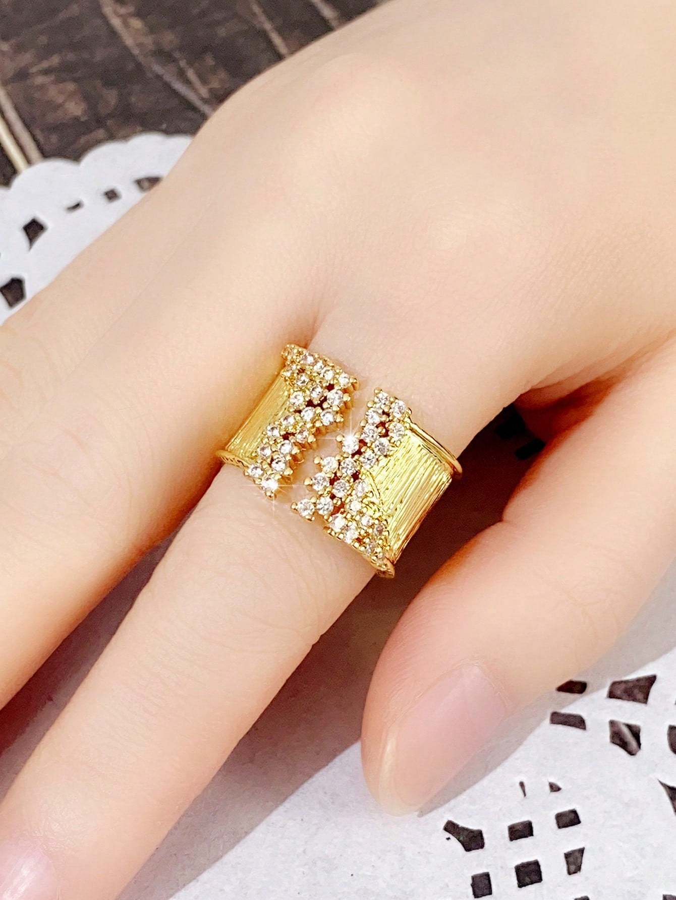 Shein - 1Pc Romantic Cubic Zirconia Ring For Women For Valentine'S Day Gift Wedding Party Jewelry