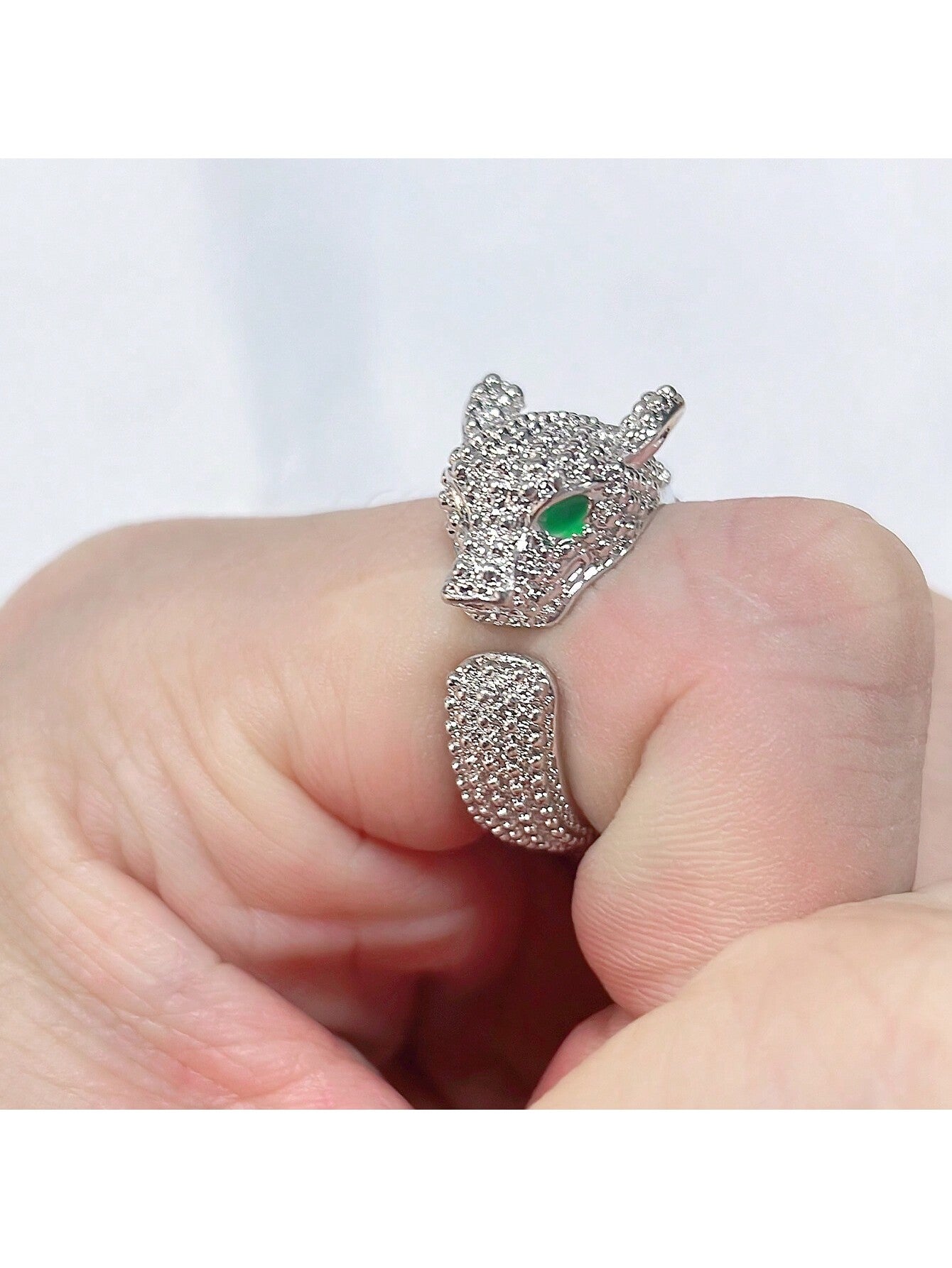 Shein - 1Pc Fashionable Cubic Zirconia Inlaid Leopard Shaped Ring With Green Gemstone Eye Decoration, Perfect For Women & Men As Daily Wear Or Gift To Friends