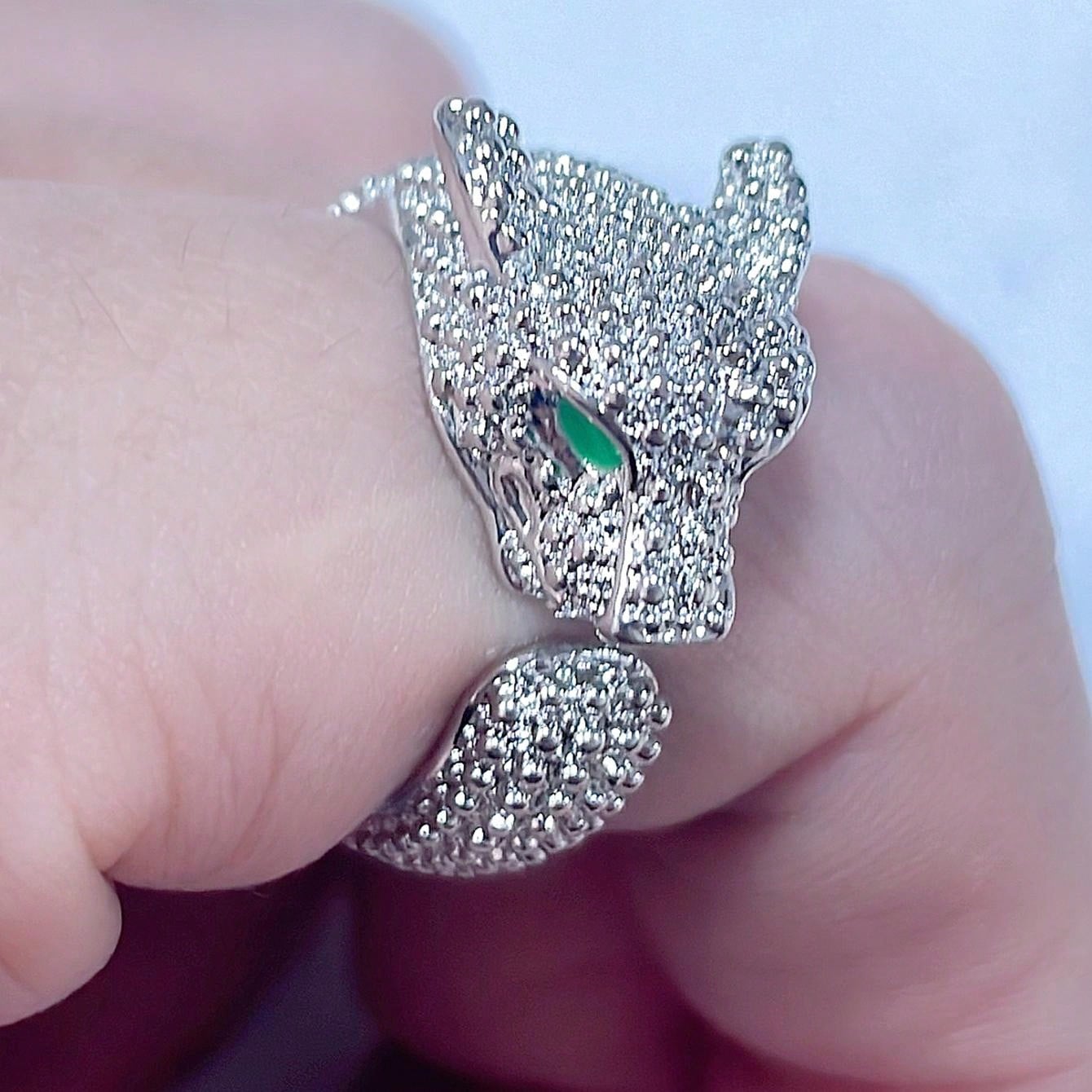 Shein - 1Pc Fashionable Cubic Zirconia Inlaid Leopard Shaped Ring With Green Gemstone Eye Decoration, Perfect For Women & Men As Daily Wear Or Gift To Friends