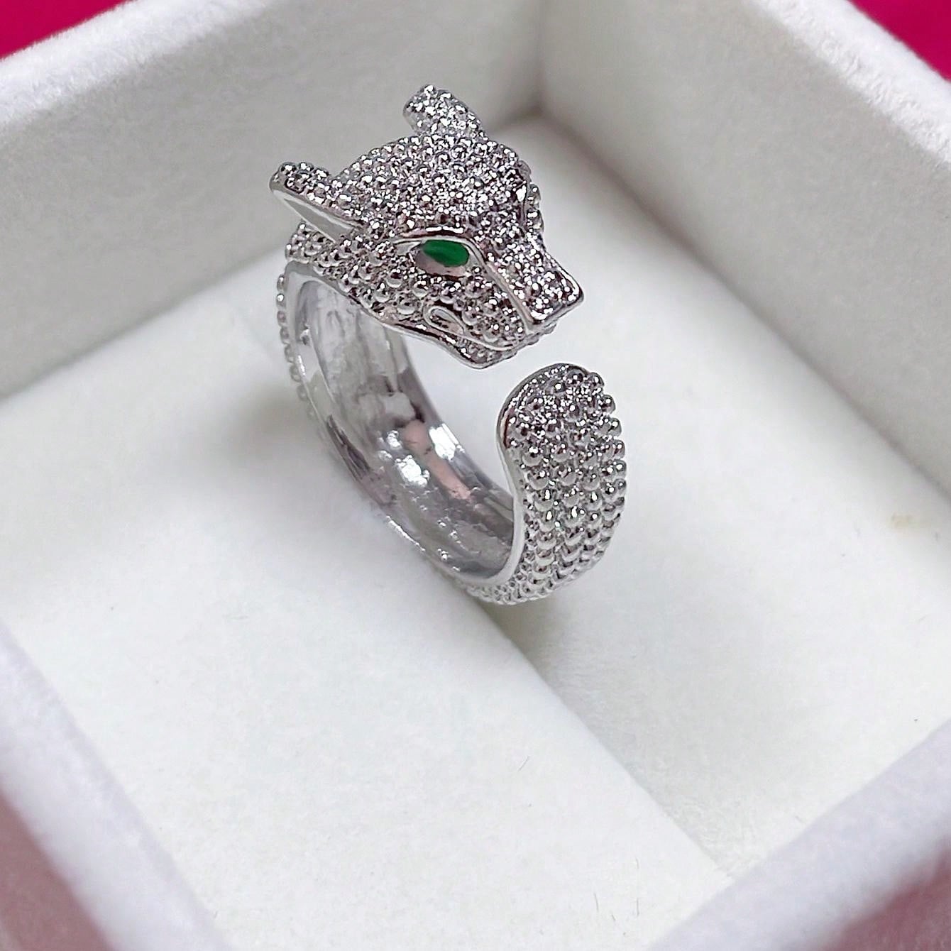 Shein - 1Pc Fashionable Cubic Zirconia Inlaid Leopard Shaped Ring With Green Gemstone Eye Decoration, Perfect For Women & Men As Daily Wear Or Gift To Friends