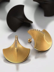 Shein - 1pair Seashell Shaped Earrings For Women, High Fashion Wave & Feather Fan Shaped Earrings That Match Any Outfits, Popular In Europe And America