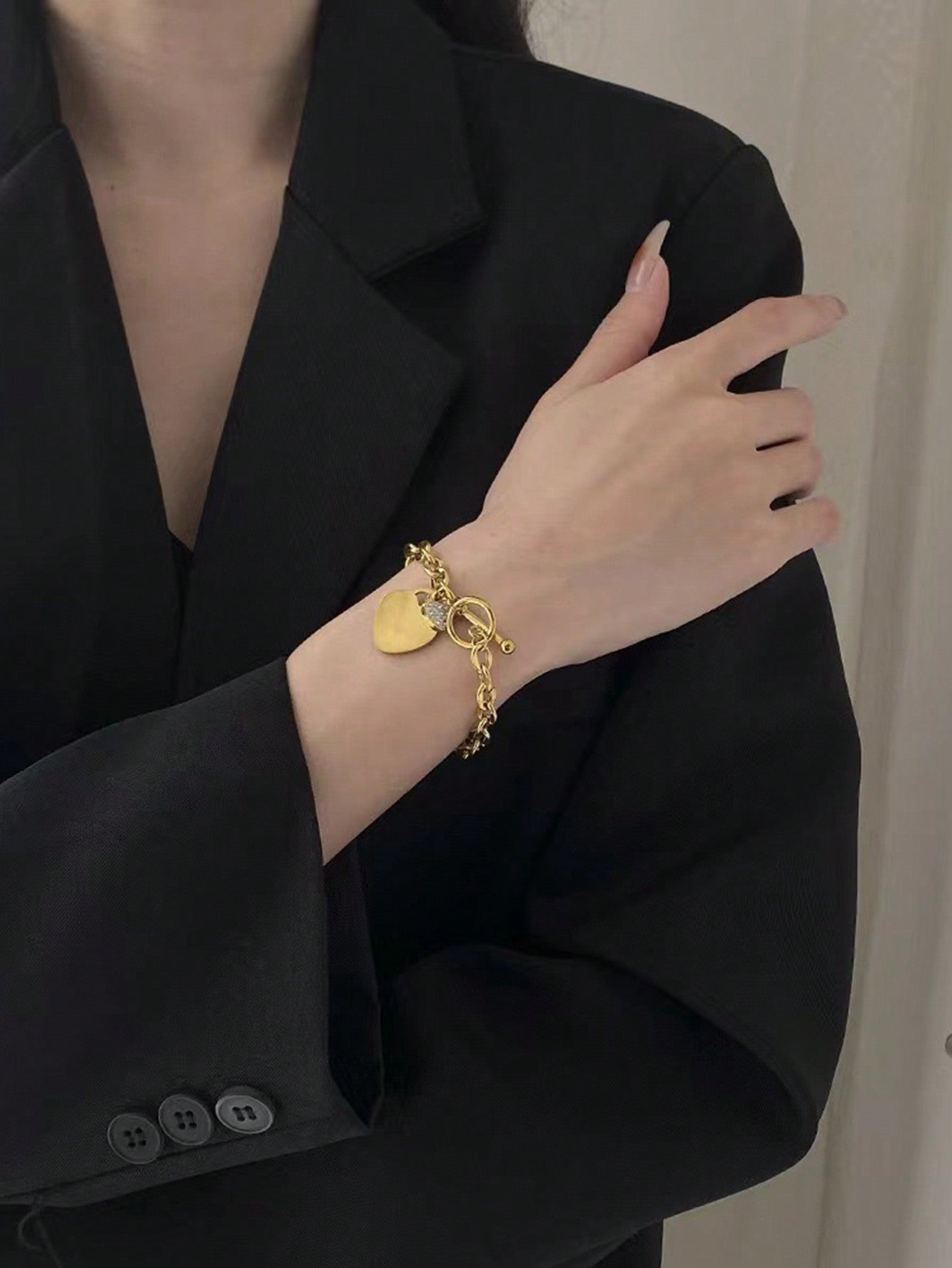 Shein - 1pc Elegant & Luxurious Stainless Steel Bracelet Plated In 18k Gold-Color With Two Heart Shaped Pendant, Suitable For Women To Wear At Parties Or As A Gift