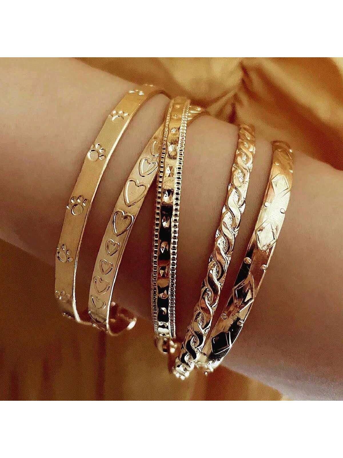 Shein - 6pcs/set Personality Love & Flower & Om & Uppercut Ring Shaped Creative Stainless Steel Bangle, Mideast Gold Color
