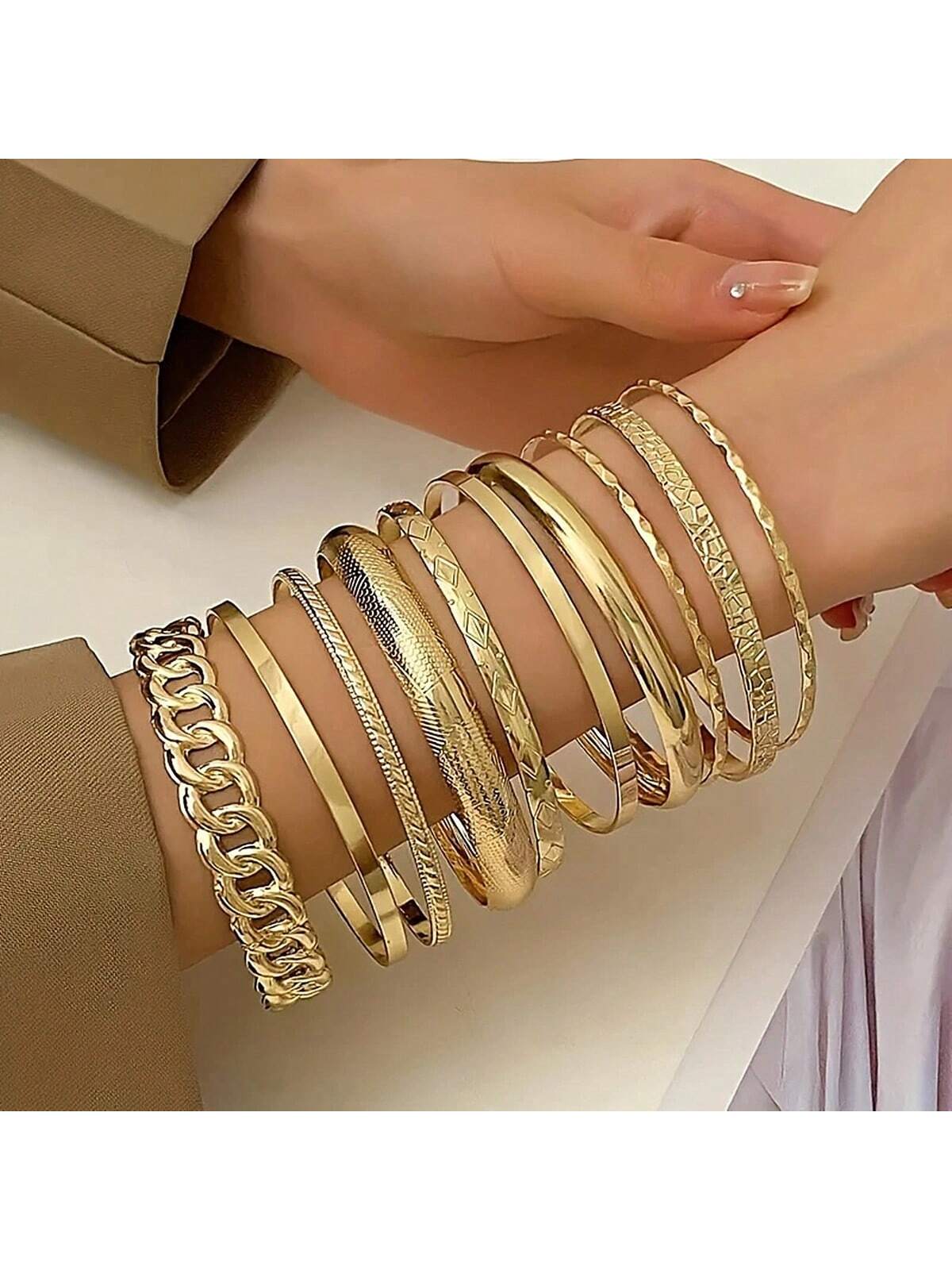 Shein - 6pcs/set Personality Love & Flower & Om & Uppercut Ring Shaped Creative Stainless Steel Bangle, Mideast Gold Color