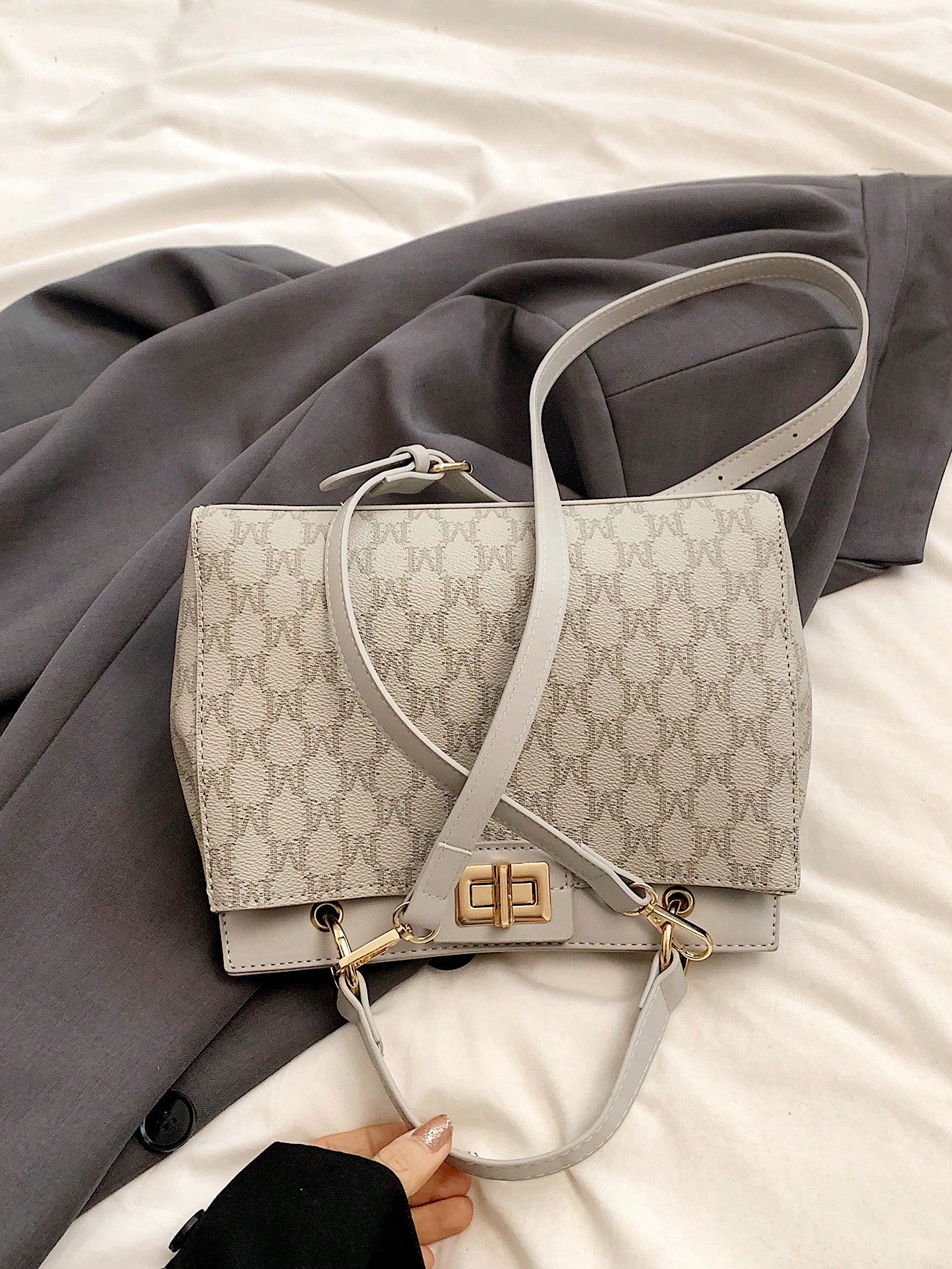 Shein - Fashion Hot European Retro Ladies Can Double-Sided Use Of Design Handbags