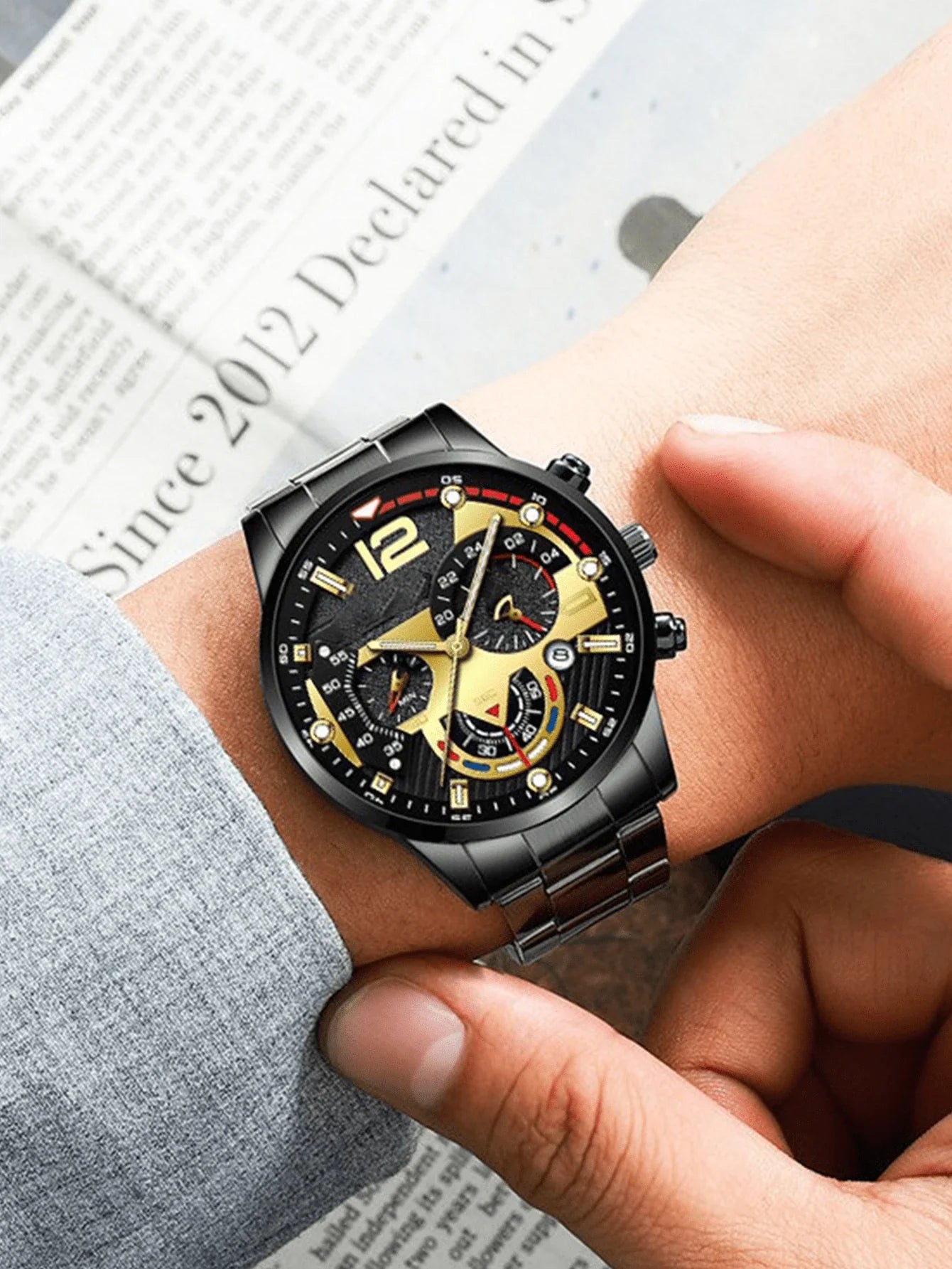 Shein - 1pc Men Watch Stainless Steel Button Steel Luminous Strap Fashionable Round Dial Quartz Watch
