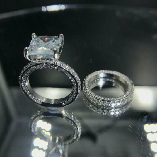 Shein 2pcs Fashionable Luxurious Shiny Silver Plated Alloy With Cubic Zirconia Decorated Ring Set