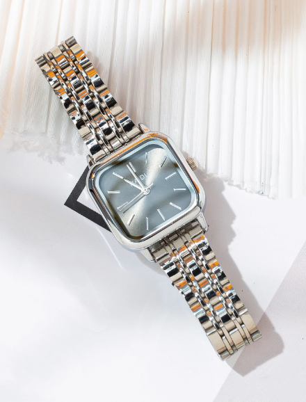 Shein - 1pc Women Silver Zinc Alloy Strap Elegant Square Dial Quartz Watch, For Daily Decoration