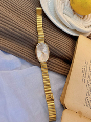 Shein - 1 Piece Of New Fashion Gold Bracelet Women's Watch Retro Luxury Fashion Simple Temperament Light Luxury Elegant Versatile Watch Women's Quartz Watch
