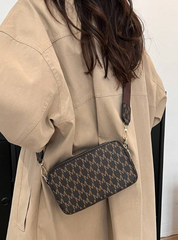 Shein - 1pc Fashion Classic Letter Printed Decorative Mini Square Camera Bag