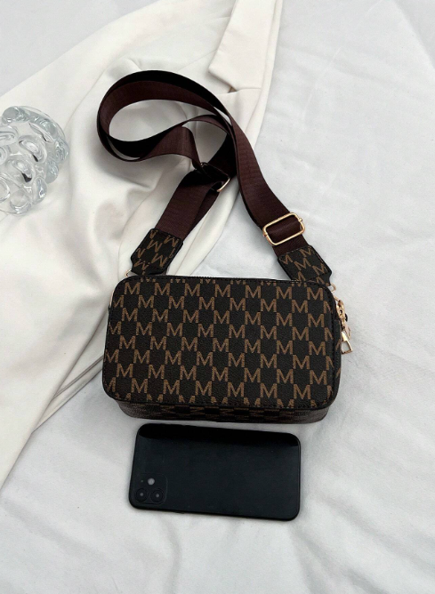 Shein - 1pc Fashion Classic Letter Printed Decorative Mini Square Camera Bag