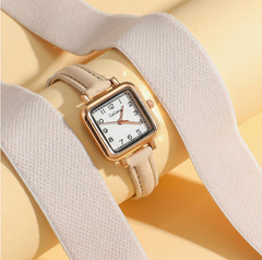 Shein -  1pc Women's Elegant Fashion Striped Scale Dial Leather Strap Quartz Wristwatch