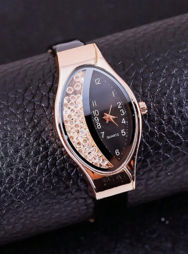 Shein - 1pc Men Watch Black PU Polyurethane Strap Fashion Rhinestone Decor Oval Dial Quartz Watch & 1pc Charm Bracelet