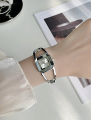 Shein - 1pc Rose Gold Crystal Glass Square Dial Women Bracelet Watch