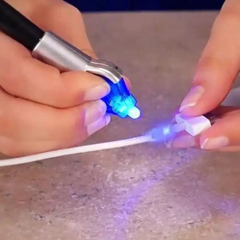 Quick Fix Liquid Glue Pen, UV Light Repair Tool, Plastic Liquid Welding Compound, Hand Held Glue Pen with LED Light,  Portable Fiberglass Leather Applicator