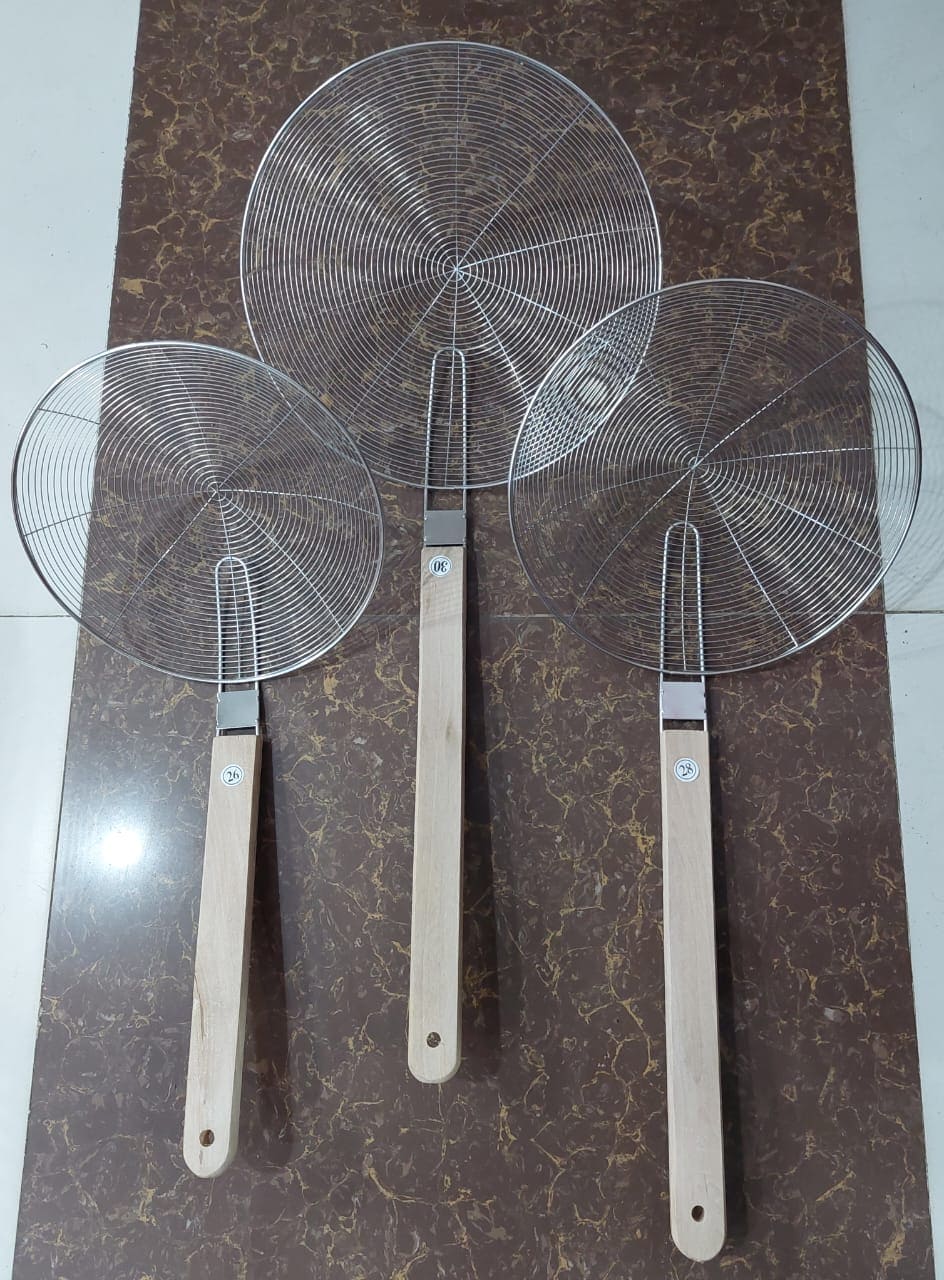 Spider Strainer,  Large Stainless Steel Mesh Filter Colander, Wooden Handle Kitchen Oil Filter, French Fries Colanders Strainer, Wooden Handle Frying Net, Hot Pot Leaky Filter Sieve, Household Kitchen Strainer