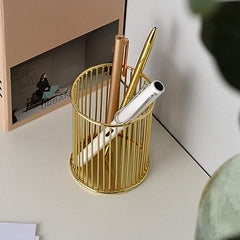 Wire Mesh Pen Holder, Metal Desktop Pen Holder, Round Stick Cylinder Pen Pencil, Makeup Brush Holder, Desktop Storage Box for Office Home, Metal Hollow Out Pen Holder for Desk, Desktop Accessories Wire Makeup Brush Holder