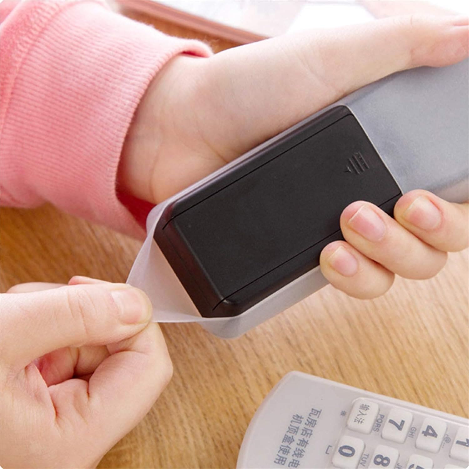 Silicon Rabbit RC Cover, Universal Home TV Remote Control Cover, Transparent Noctilucent Cover,  Waterproof Clear Protector Skin Pouch Bag, Dust-proof Anti-fall Rabbit Ear Protective Case